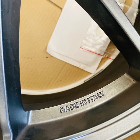 PORSCHE RIMS - Picture 2 of 3